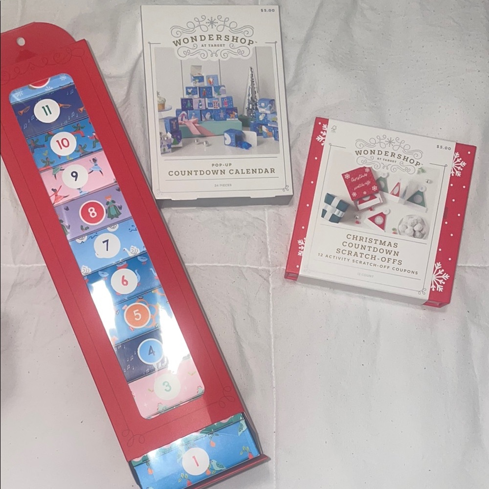 Wondershop Holiday Countdown Calendar and Scratch-Off Set - Red, Blue, White